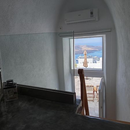 Akron Cliff Suite Fira  Extérieur photo
