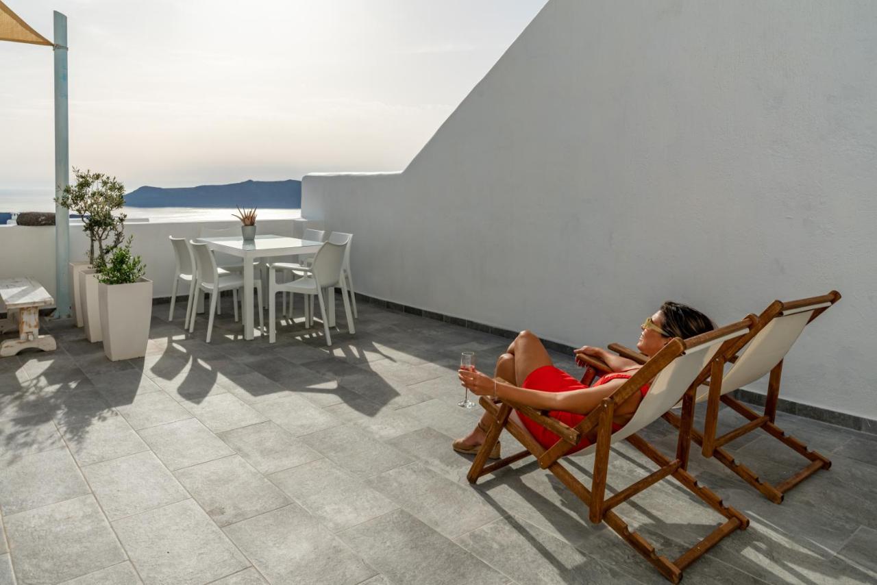 Akron Cliff Suite Fira  Extérieur photo
