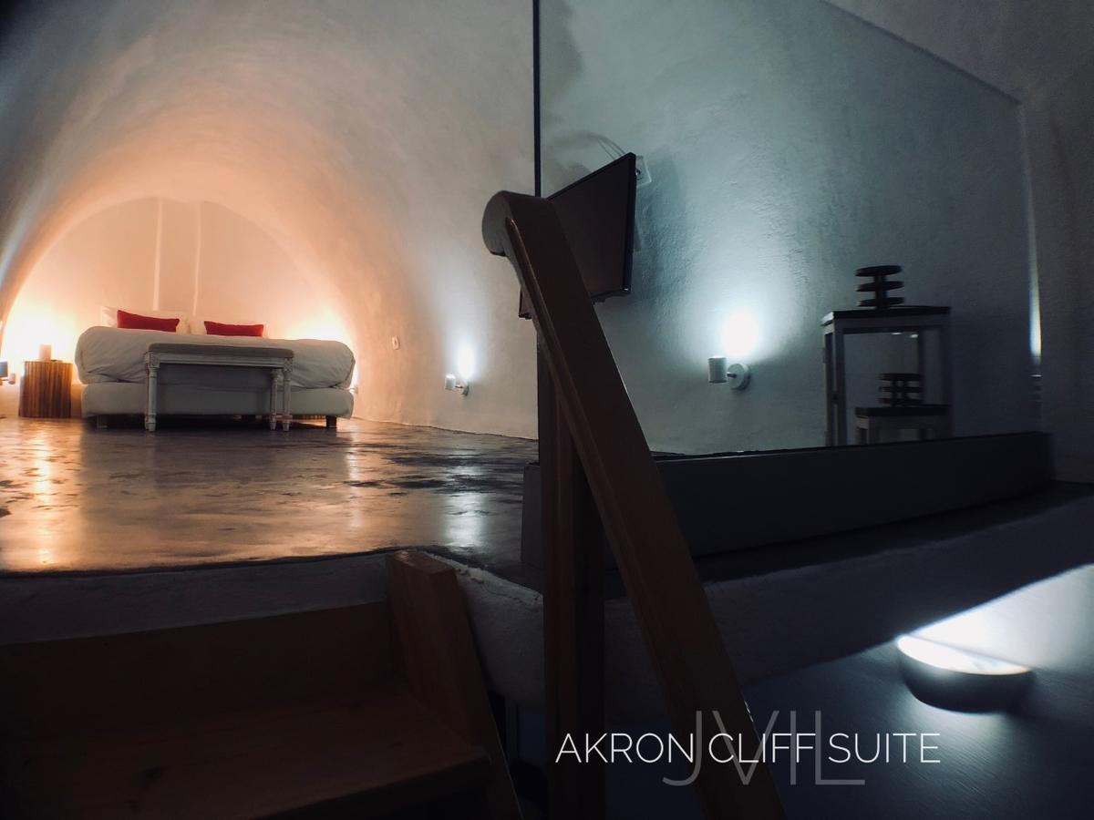Akron Cliff Suite Fira  Extérieur photo